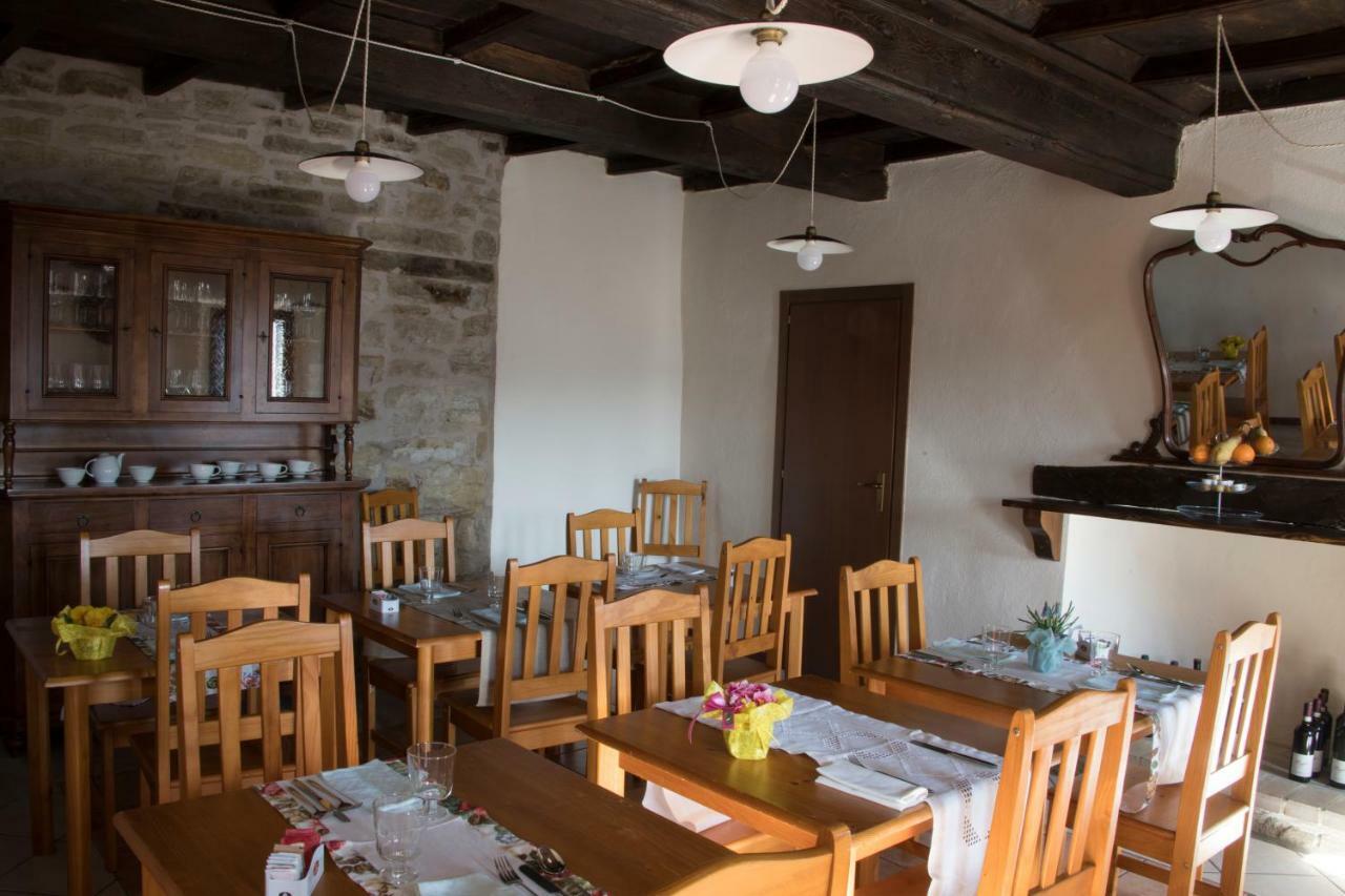 Locanda Del Borgo Prunetto Bagian luar foto